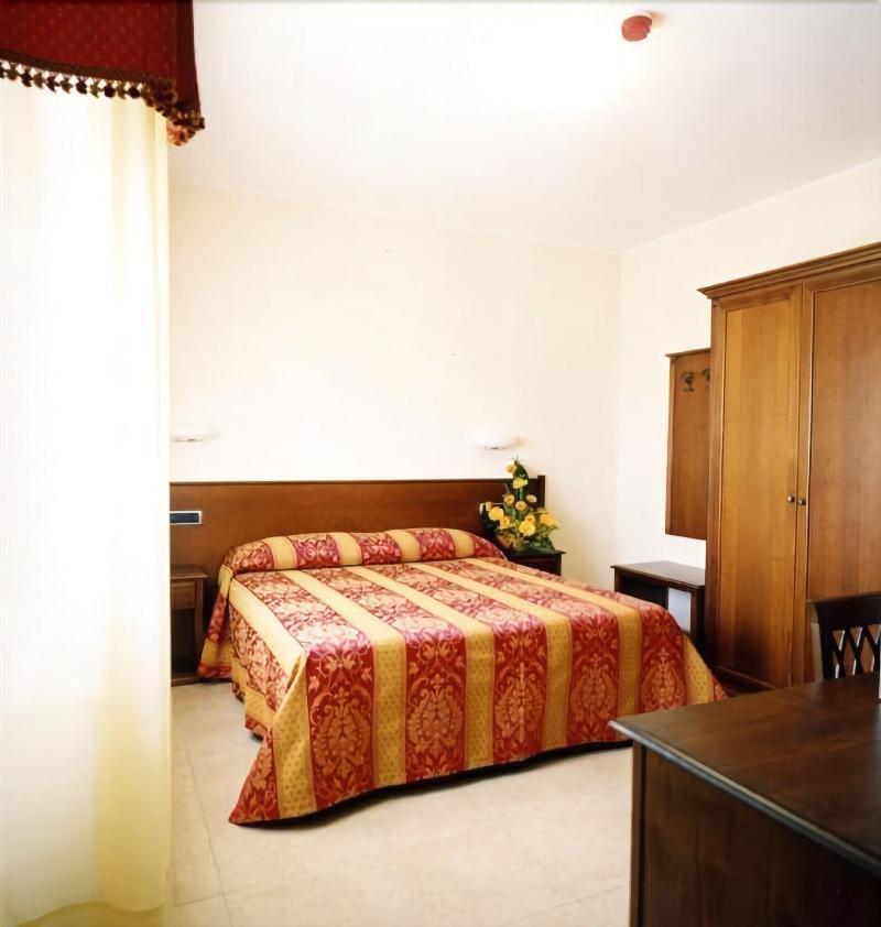 Hotel Tiziana Montepulciano Stazione 외부 사진