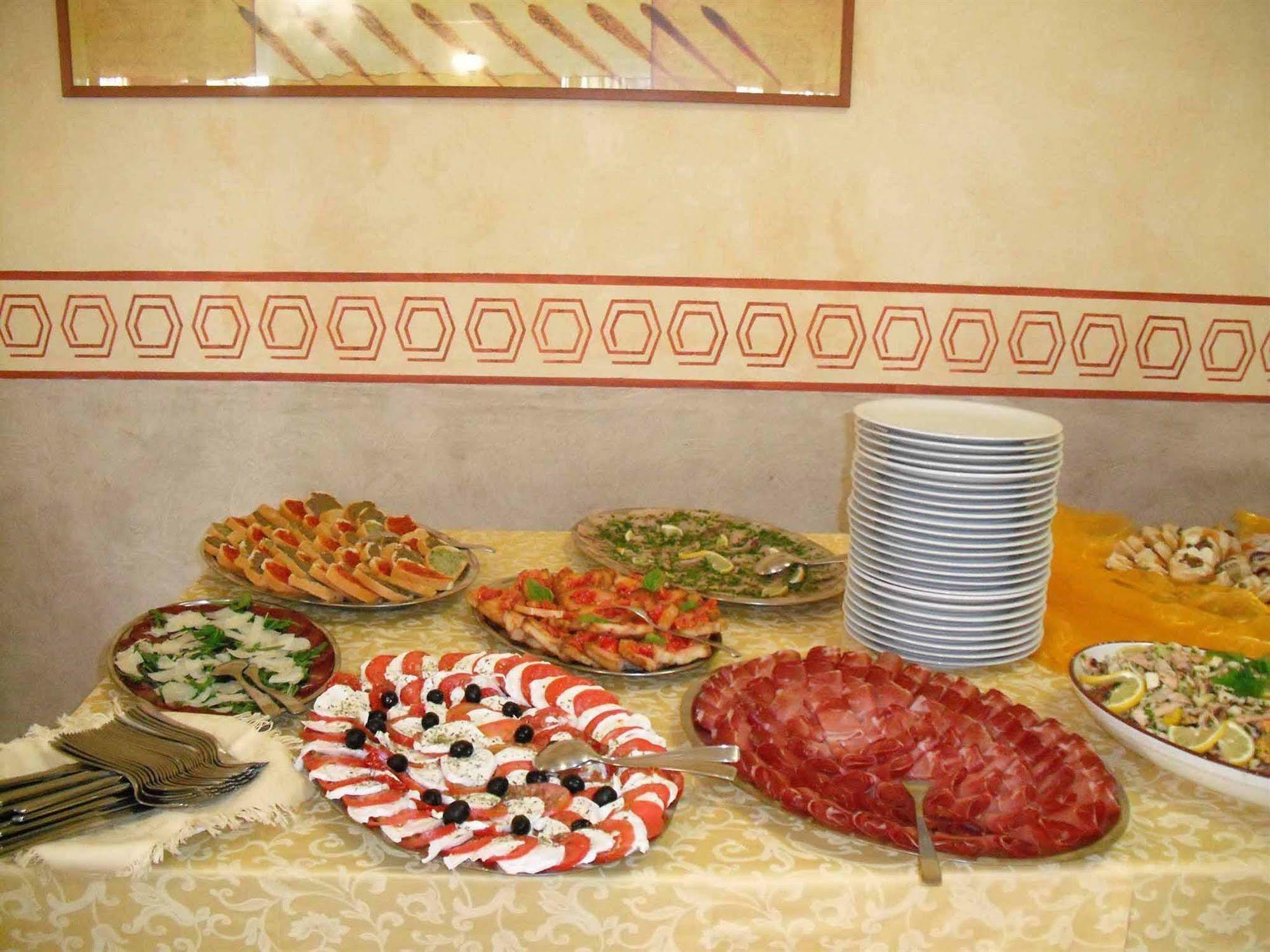 Hotel Tiziana Montepulciano Stazione 외부 사진